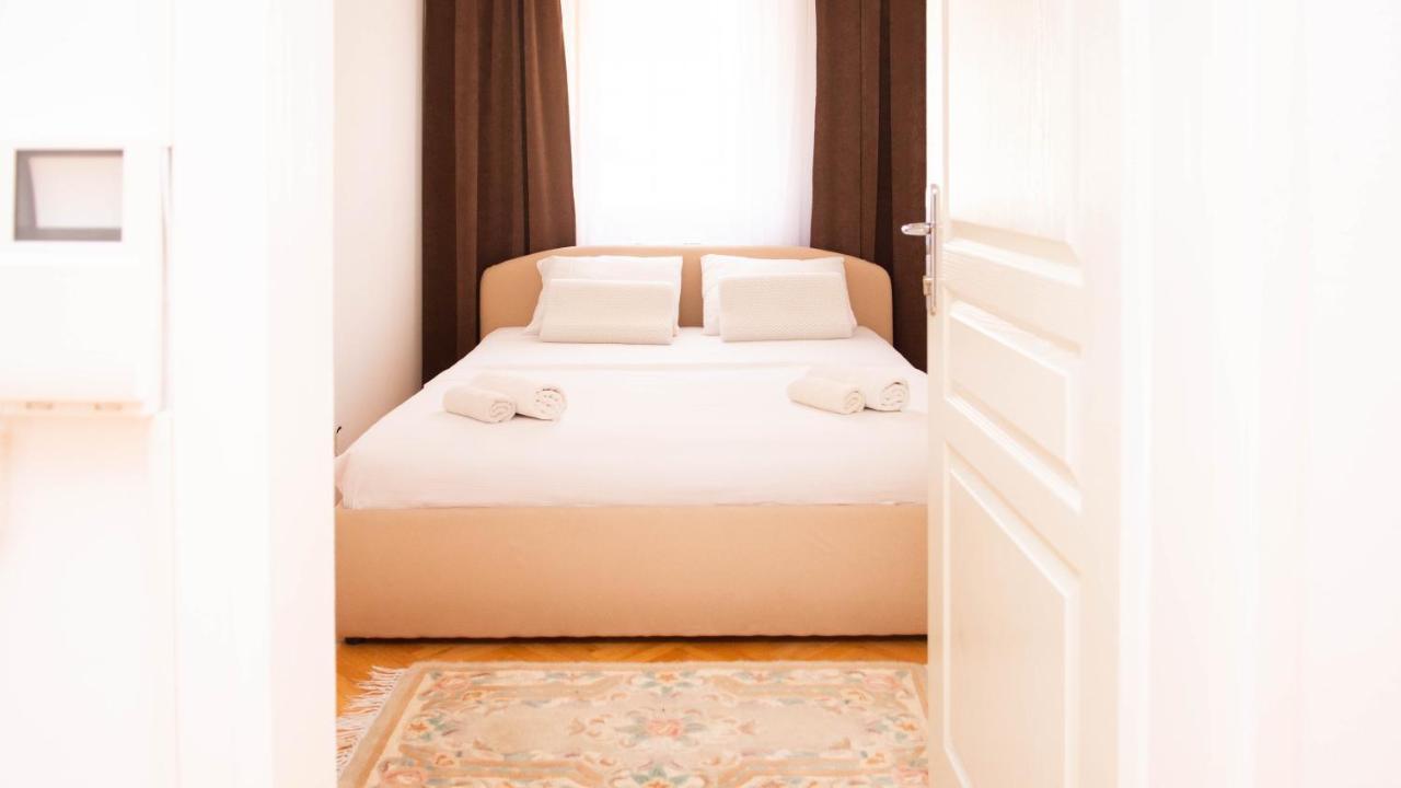 Beautiful Duplex In Heart Of Old Town - Free Parking Apartment Sarajevo Ngoại thất bức ảnh